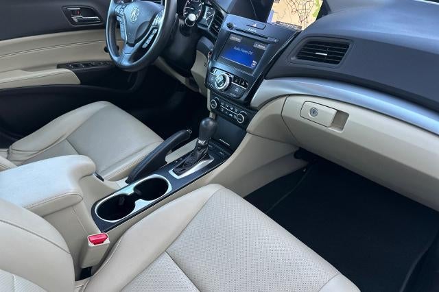 2017 Acura ILX w/Premium Pkg