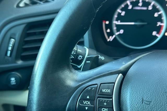 2017 Acura ILX w/Premium Pkg