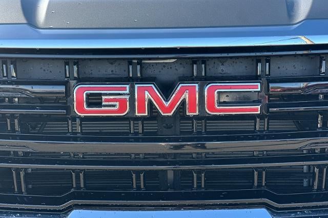 2024 GMC Yukon SLE