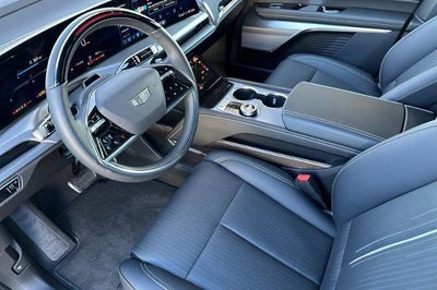 2026 Cadillac VISTIQ Luxury