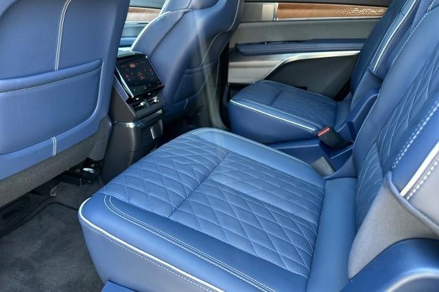 2026 Cadillac VISTIQ Premium Luxury