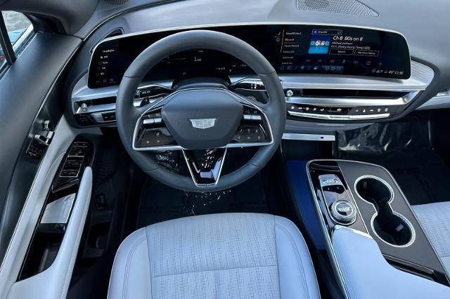 2025 Cadillac LYRIQ Luxury 1