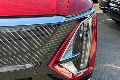 2025 Cadillac LYRIQ Luxury 1