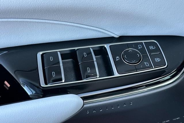 2025 Cadillac LYRIQ Luxury 1