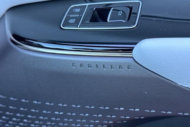 2025 Cadillac LYRIQ Luxury 1