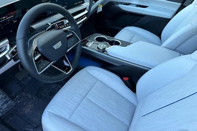 2025 Cadillac LYRIQ Luxury 1