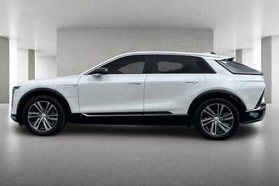 2024 Cadillac LYRIQ Luxury 1