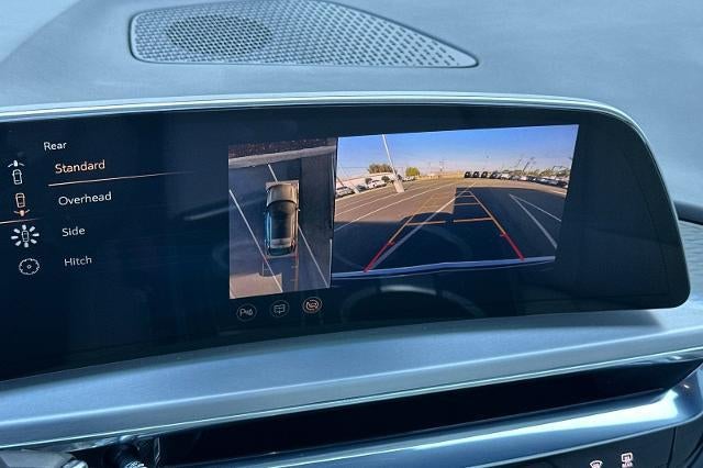 2024 Cadillac LYRIQ Luxury 1