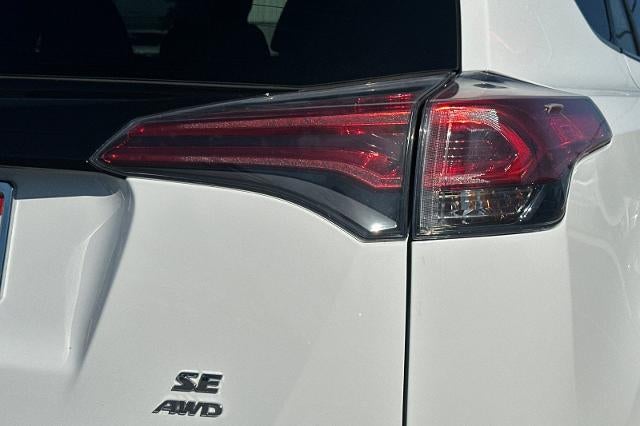 2018 Toyota RAV4 SE