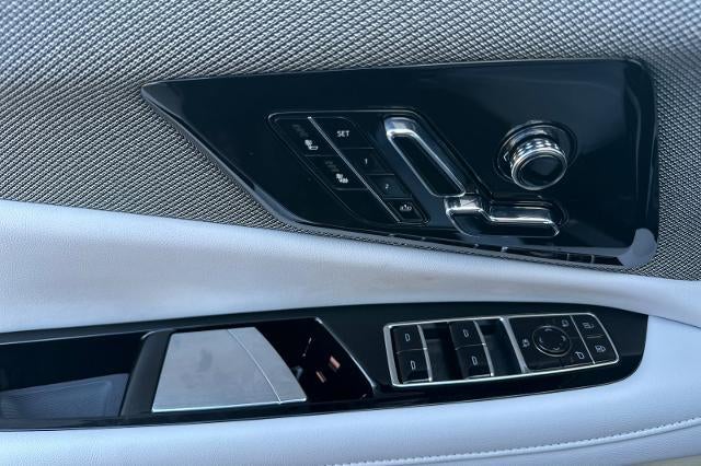 2027 Cadillac OPTIQ Luxury