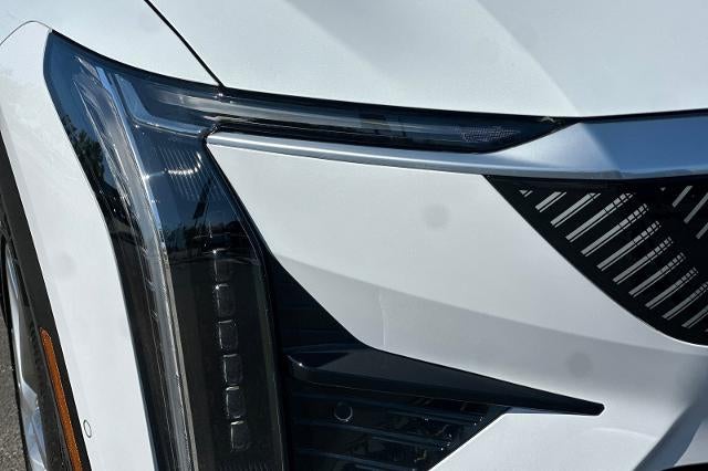 2027 Cadillac OPTIQ Luxury