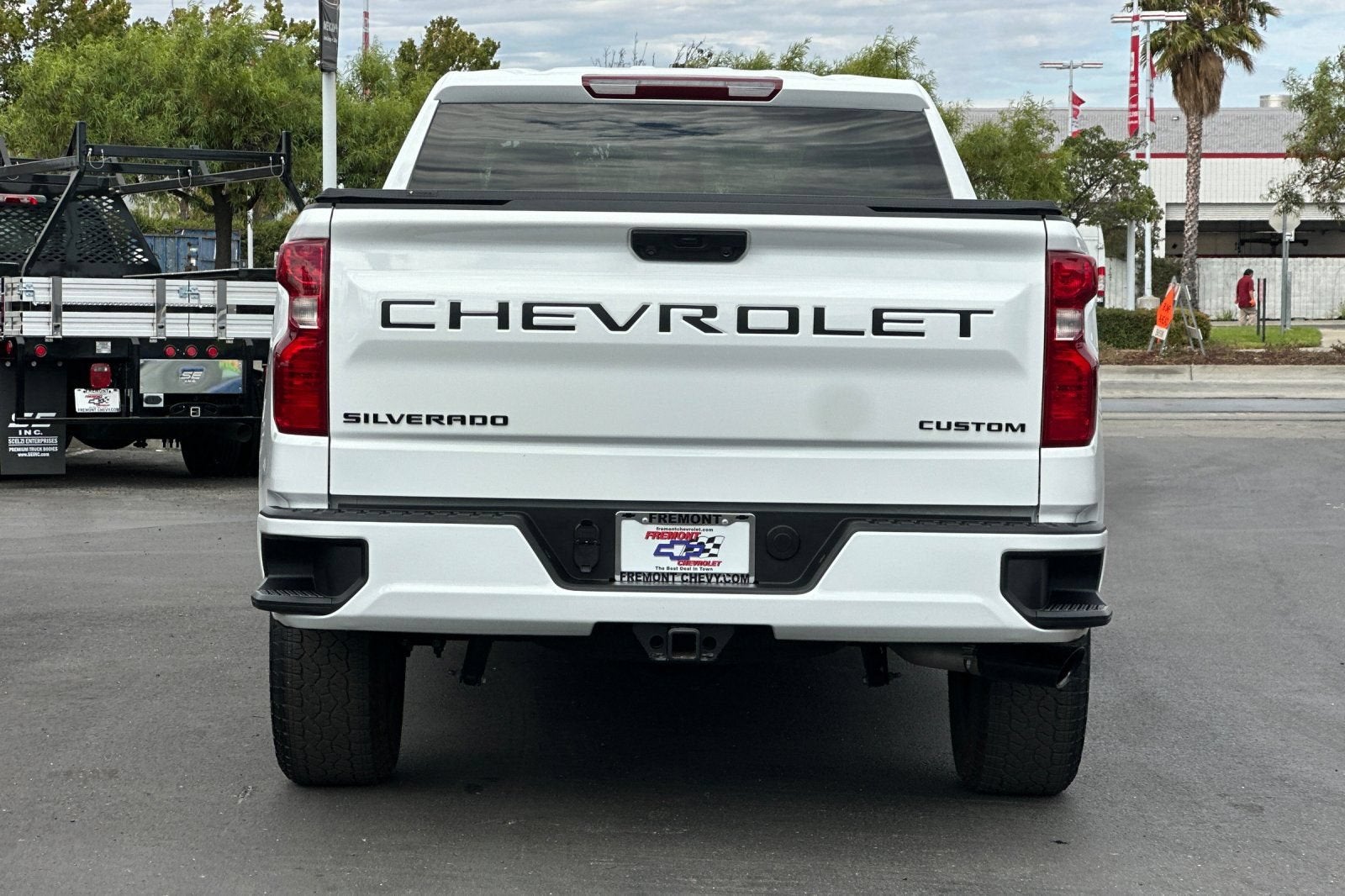 2025 Chevrolet Silverado 1500 Custom