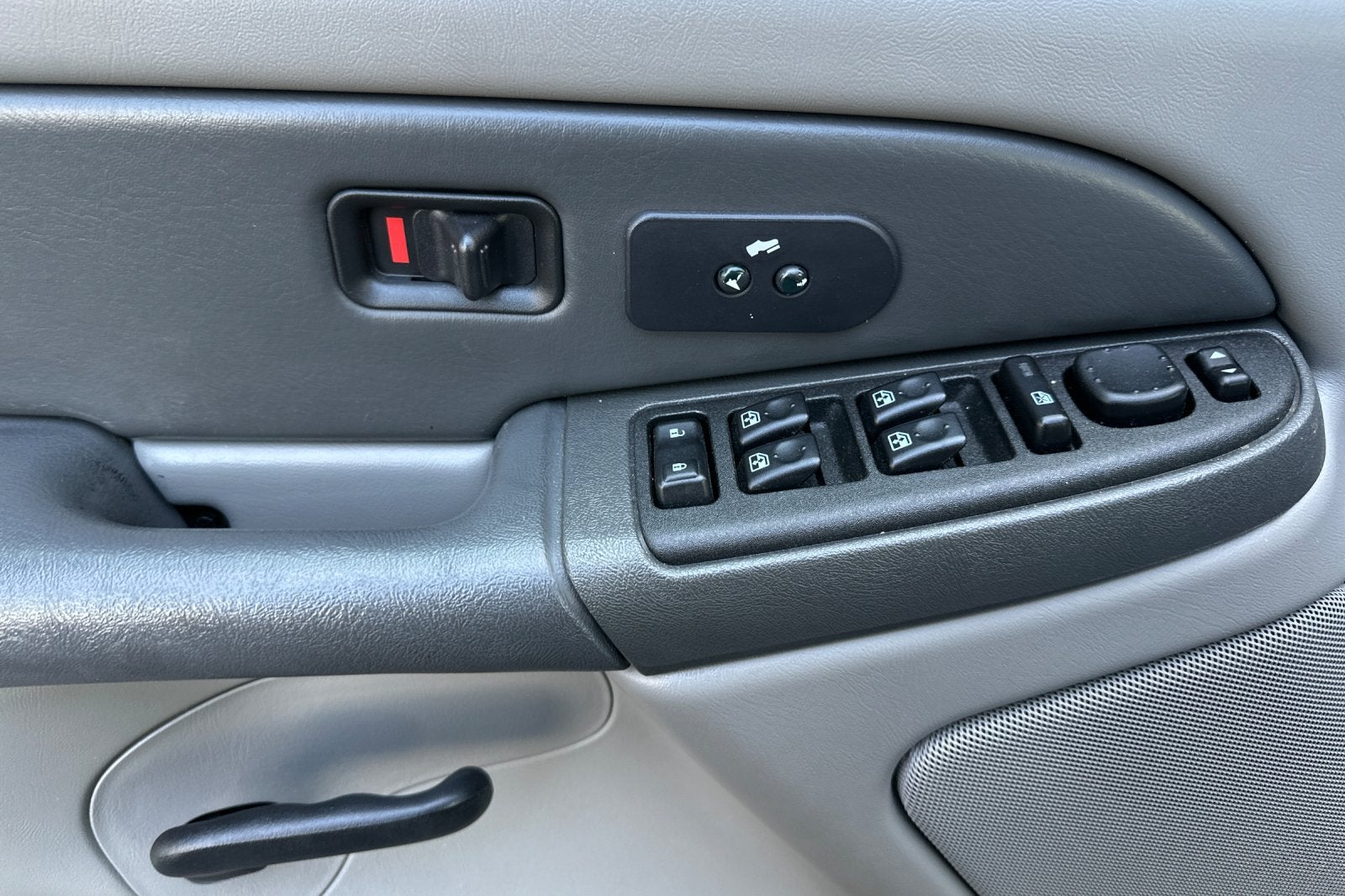 2003 Chevrolet Suburban LS