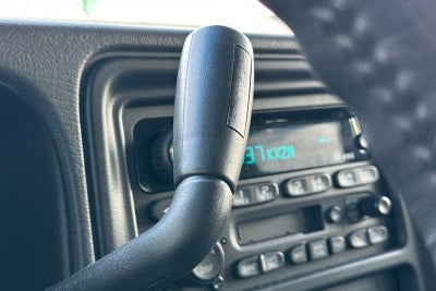 2003 Chevrolet Suburban LS
