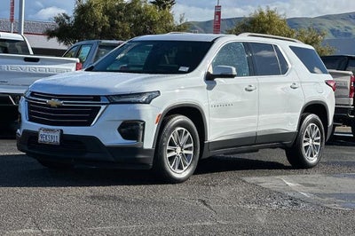 2023 Chevrolet Traverse LT Leather