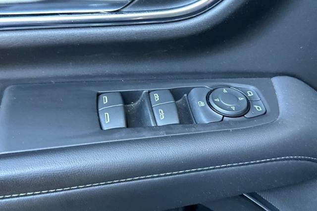 2022 Chevrolet Suburban LS