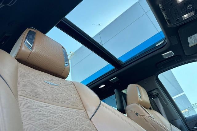 2023 Cadillac Escalade ESV Premium Luxury