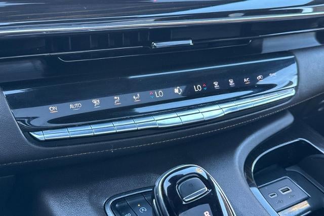 2023 Cadillac Escalade ESV Premium Luxury