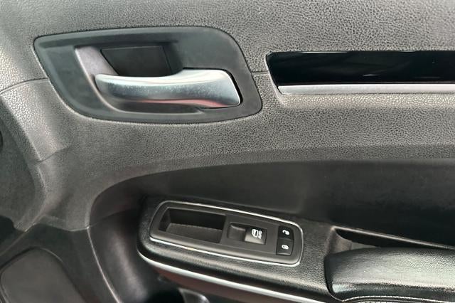 2023 Chrysler 300 300S