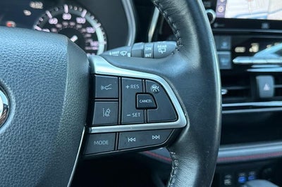 2022 Toyota Highlander XSE