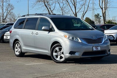 2015 Toyota Sienna LE AAS