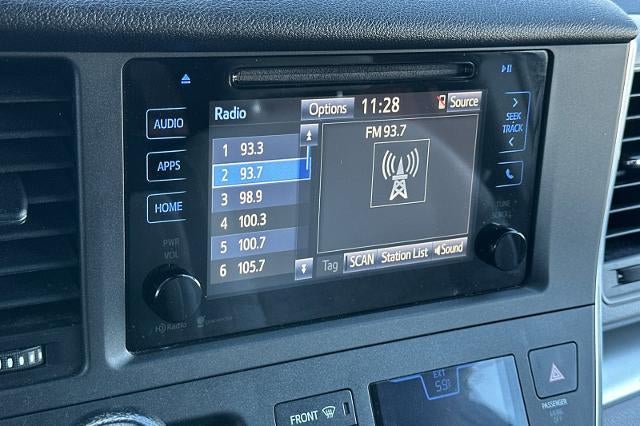 2015 Toyota Sienna LE AAS