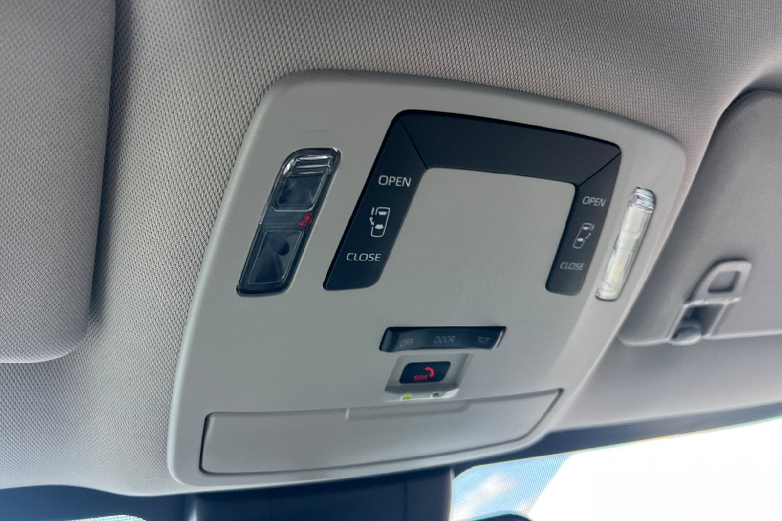 2025 Toyota Sienna LE