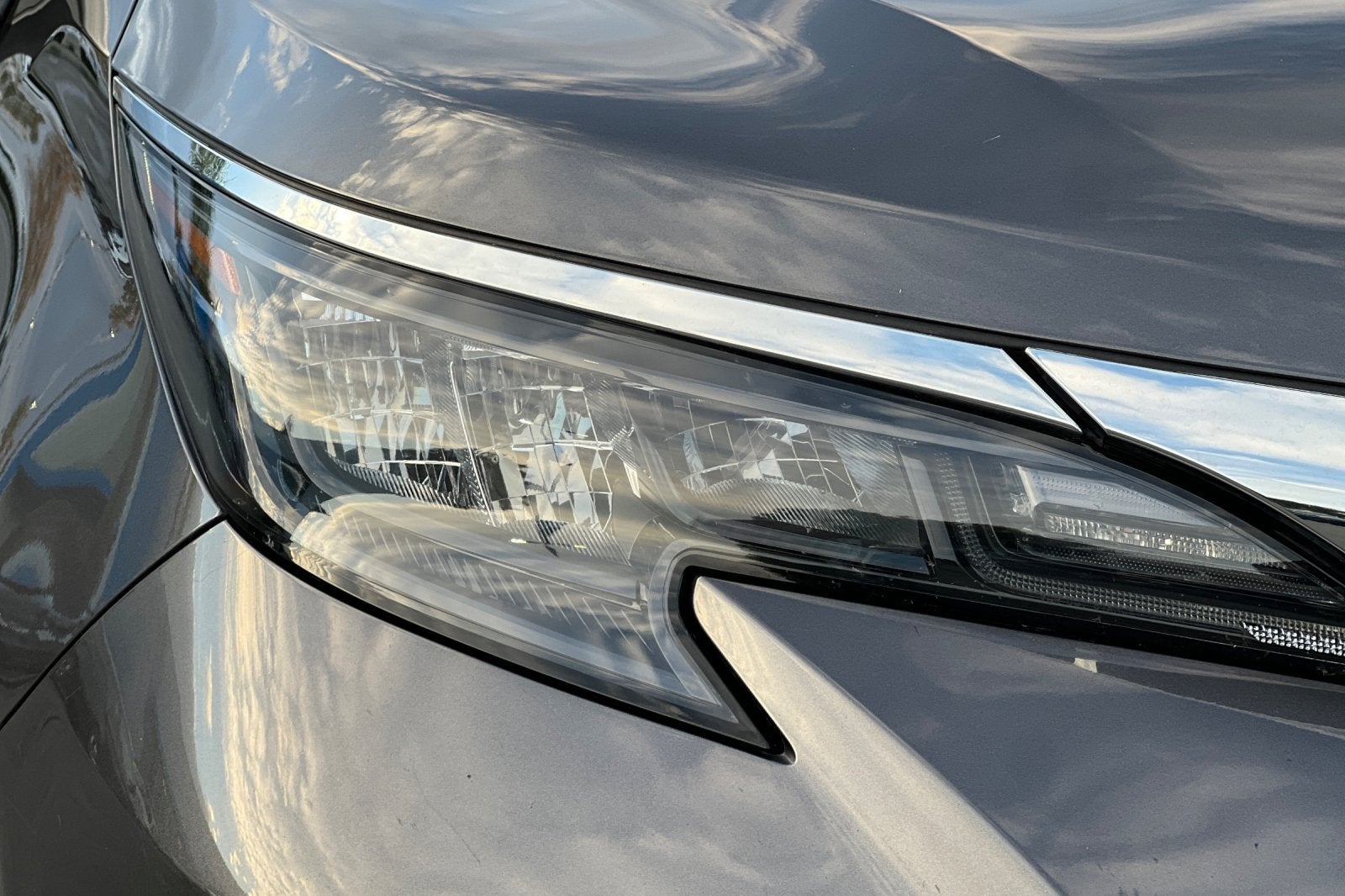 2025 Toyota Sienna LE