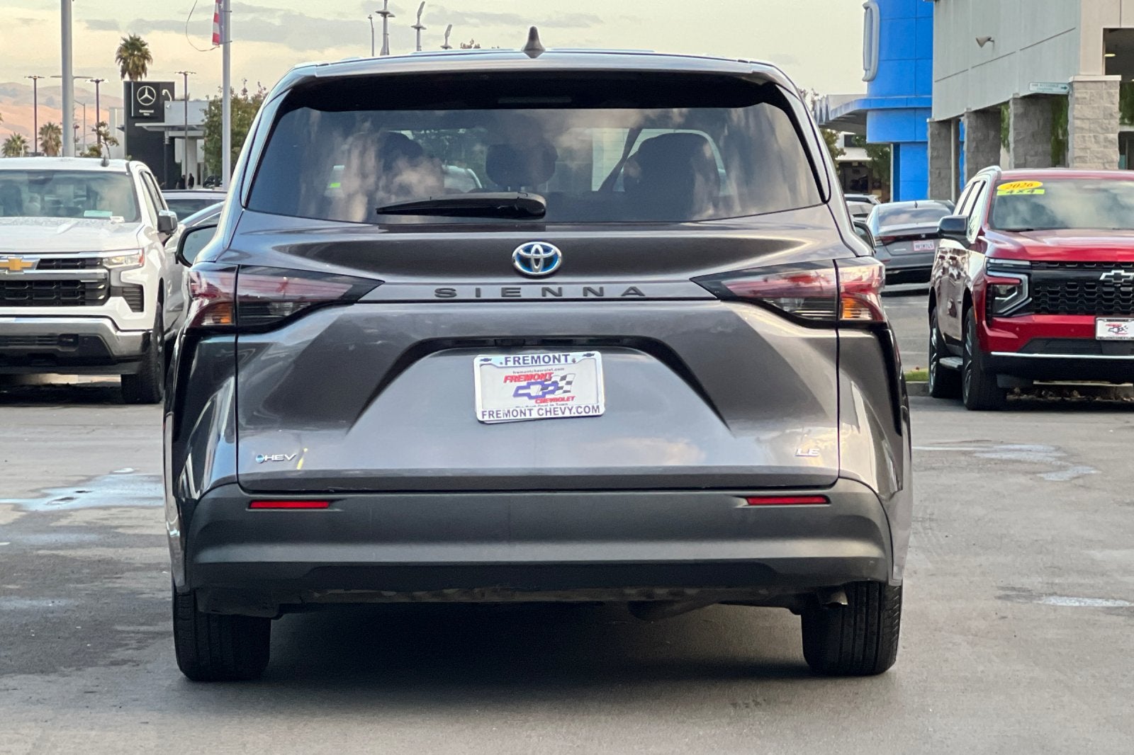 2025 Toyota Sienna LE