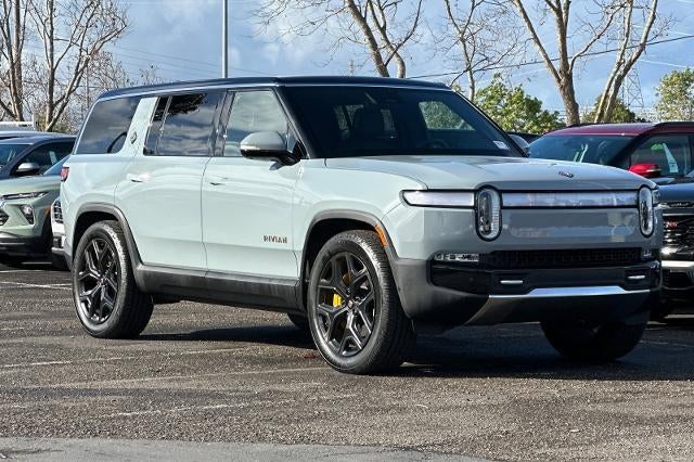 2023 RIVIAN R1S Adventure