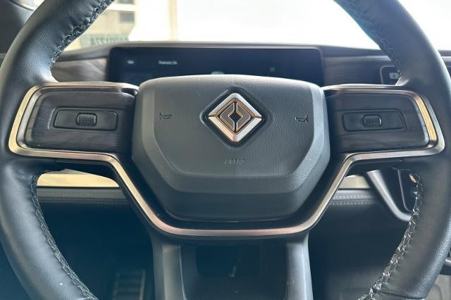2023 RIVIAN R1S Adventure