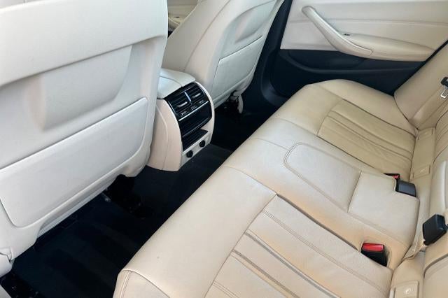 2017 BMW 530i 530i