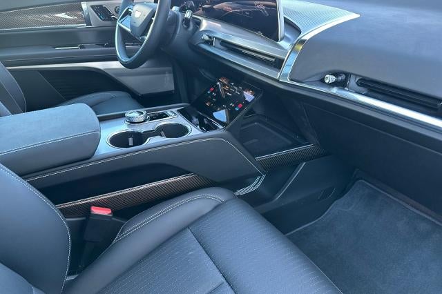 2027 Cadillac VISTIQ Luxury - Photo 17