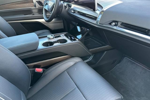 2027 Cadillac VISTIQ Luxury