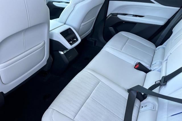 2025 Cadillac LYRIQ Luxury 1