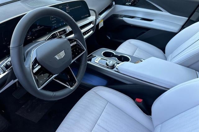 2025 Cadillac LYRIQ Luxury 1