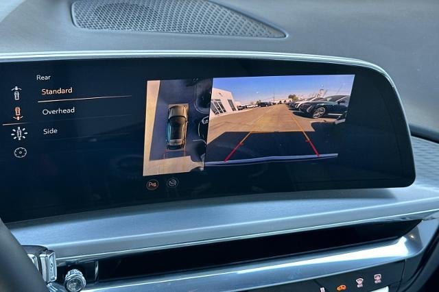 2024 Cadillac LYRIQ Luxury 1