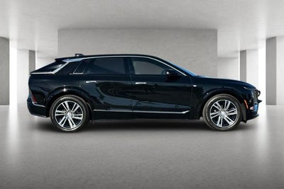 2024 Cadillac LYRIQ Luxury 1