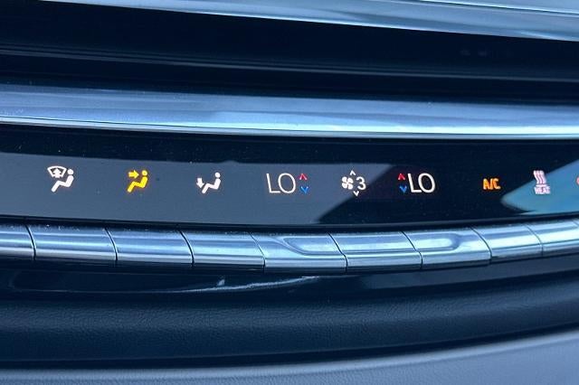 2024 Cadillac LYRIQ Luxury 1