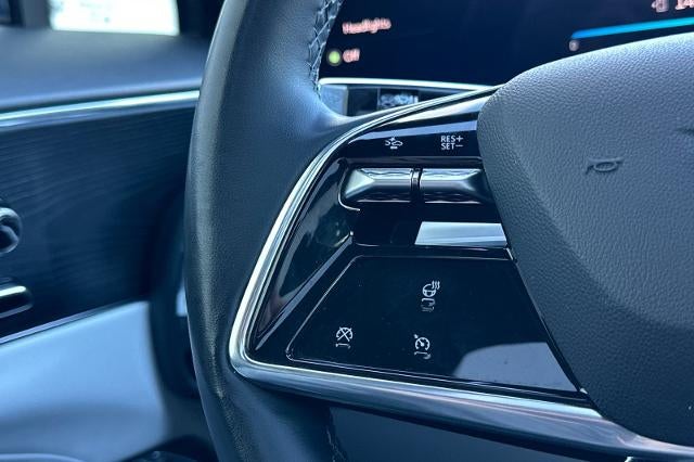 2024 Cadillac LYRIQ Luxury 1