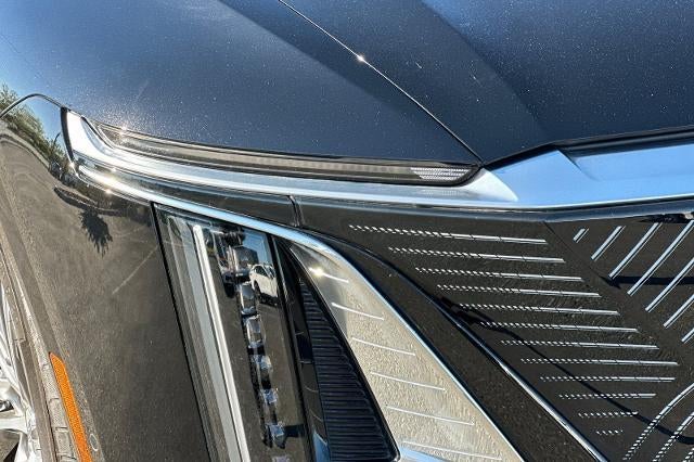 2024 Cadillac LYRIQ Luxury 1