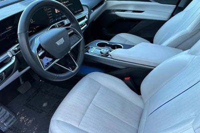 2024 Cadillac LYRIQ Luxury 1