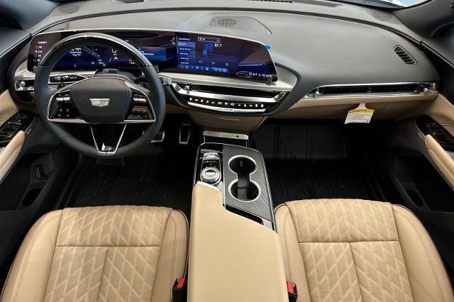 2025 Cadillac LYRIQ Luxury 3