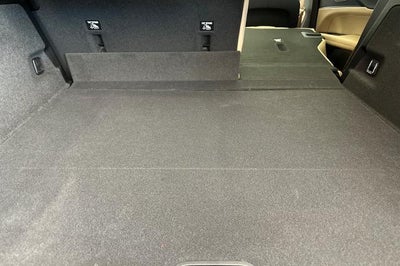 2025 Cadillac LYRIQ Luxury 3