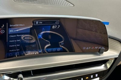 2025 Cadillac LYRIQ Luxury 3