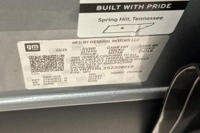 2025 Cadillac LYRIQ Luxury 3