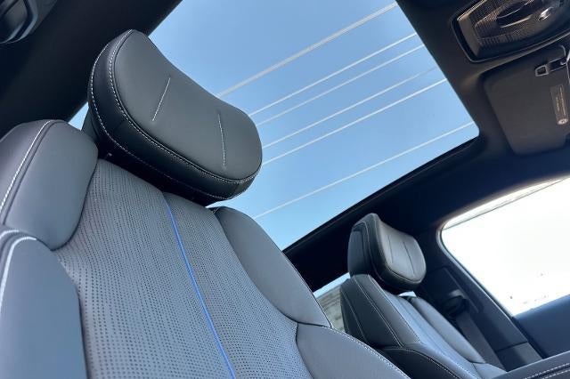 2025 Cadillac LYRIQ Sport 1