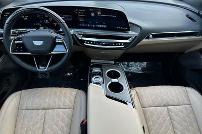 2024 Cadillac LYRIQ Sport 3