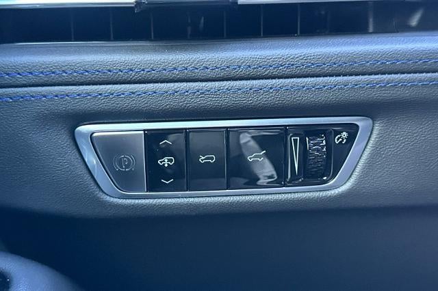 2026 Cadillac ESCALADE IQL Luxury