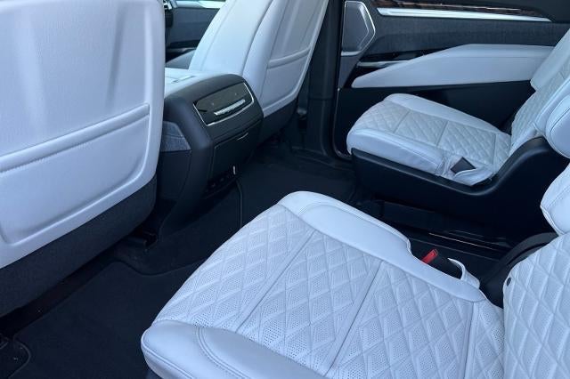 2026 Cadillac Escalade Platinum Luxury